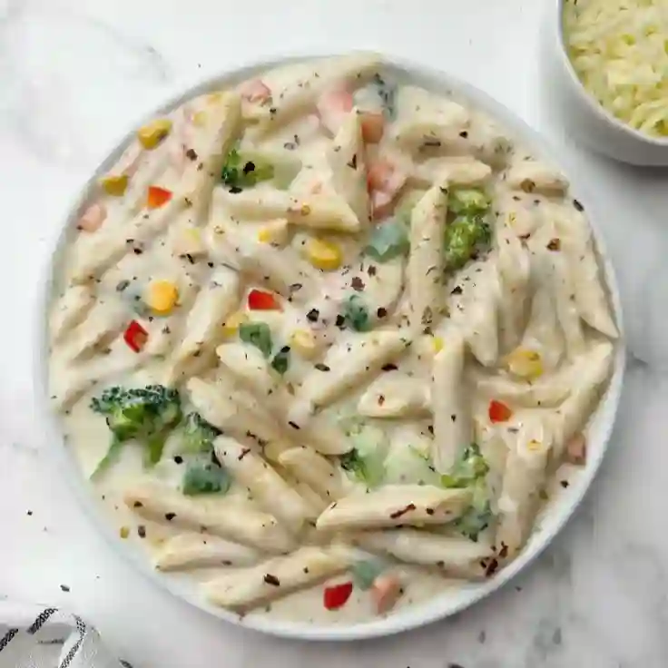Cheesy Alfredo Pasta (Veg)